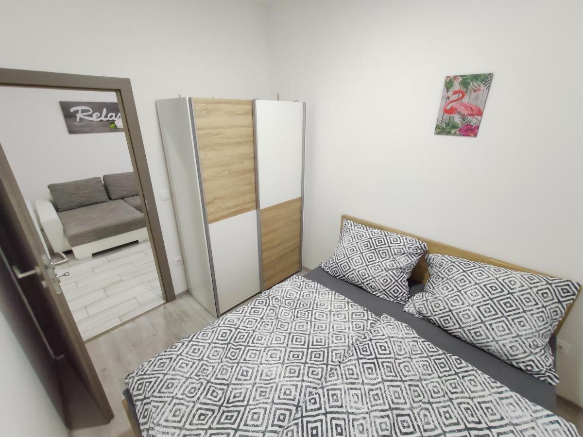 Trika Apartman Sárvár Buitenkant foto