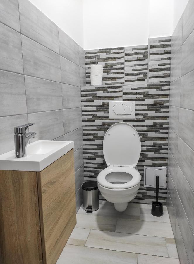 Trika Apartman Sárvár Buitenkant foto
