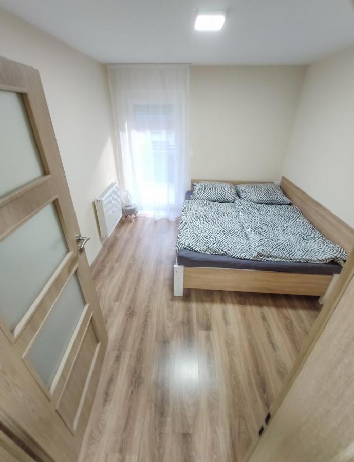 Trika Apartman Sárvár Buitenkant foto