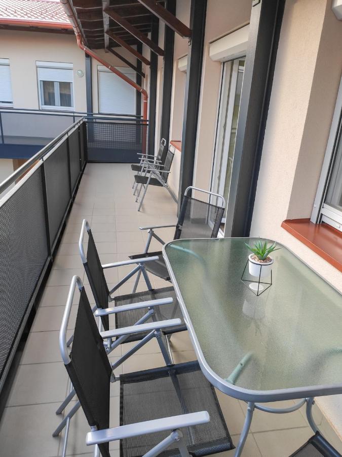 Trika Apartman Sárvár Buitenkant foto